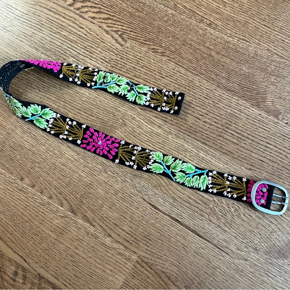 JENNY KRAUSS floral embroidered wool boho belt. small